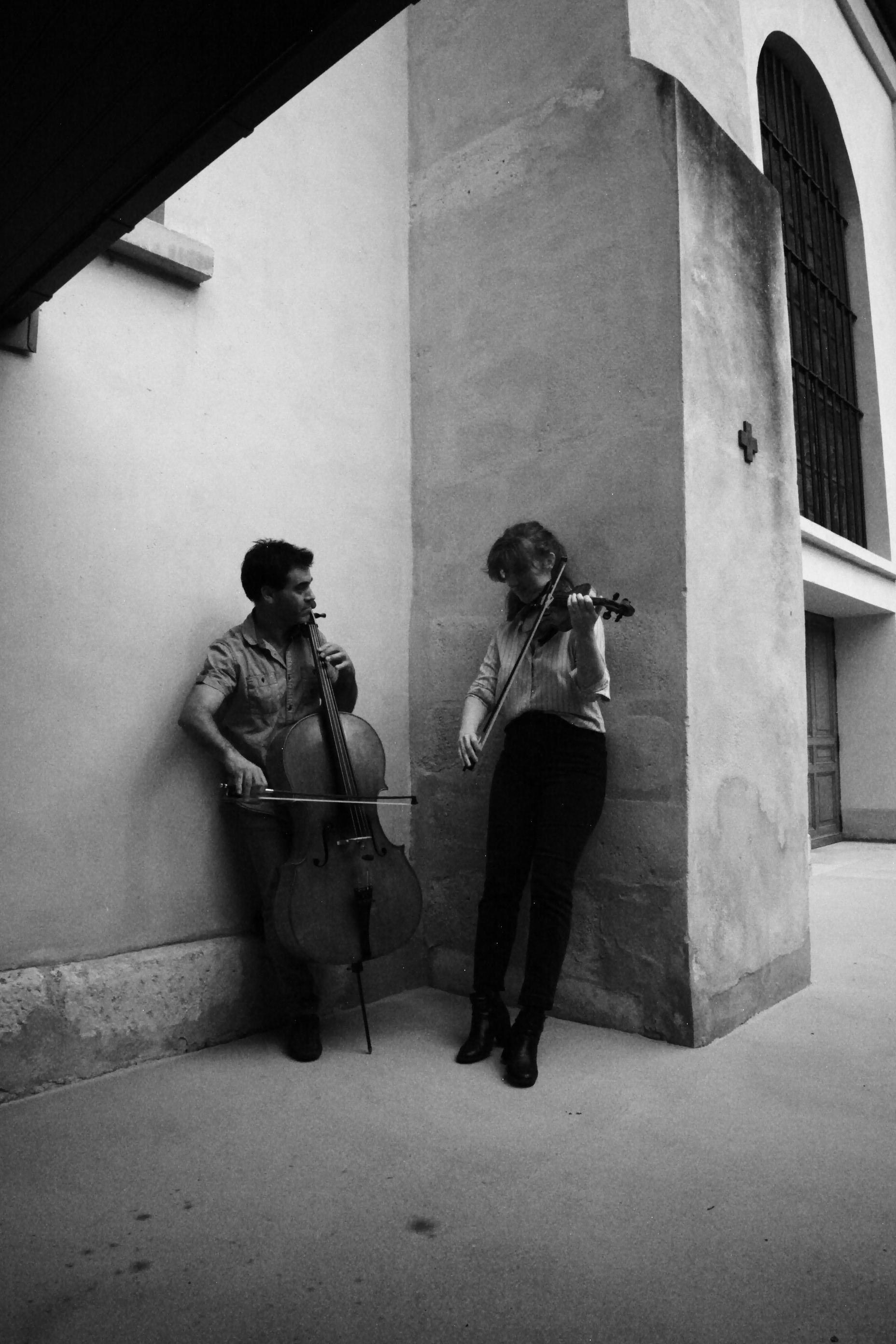 Principal image of artist or production